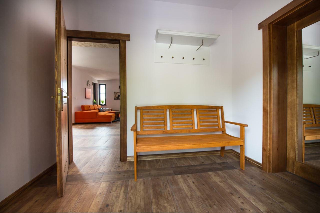 Dwor U Papuga Apartment Ruciane-Nida Bagian luar foto